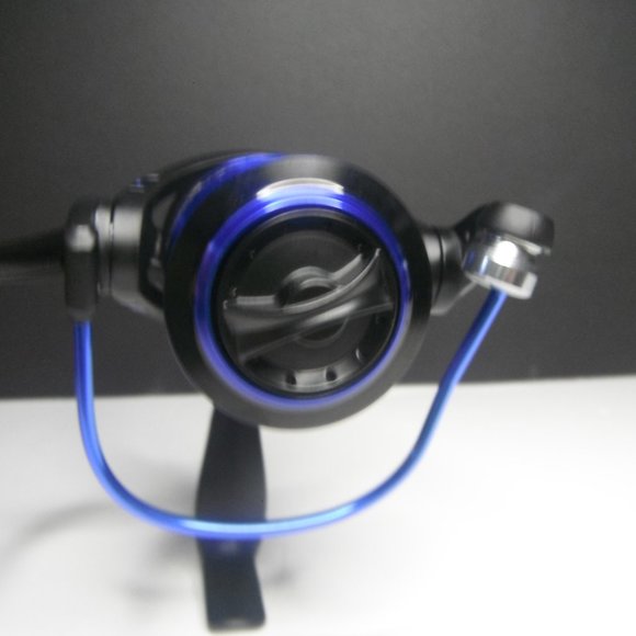 KastKing Centron 3000 Spinning Reel - Picture 13 of 16